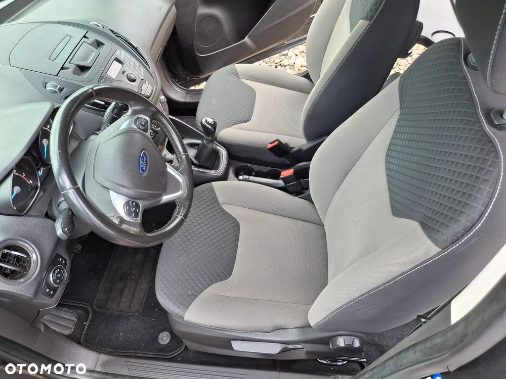 Ford Tourneo Courier 1.0 EcoBoost S&S Titanium - 15