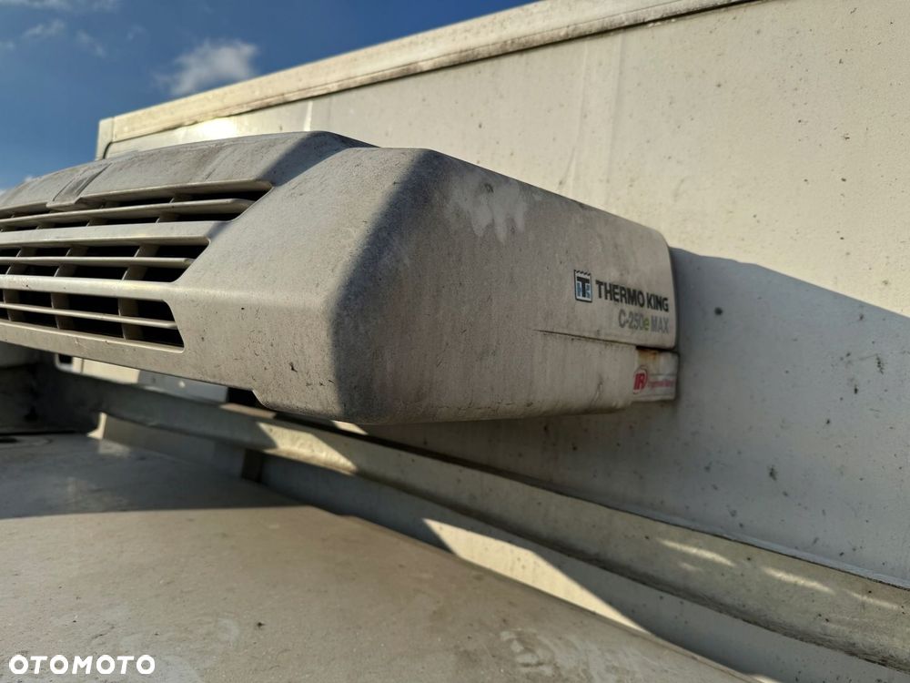 Iveco Daily 14-23r zabudowa chlodnia z agregatem Thermo King C-250eMAX - 7