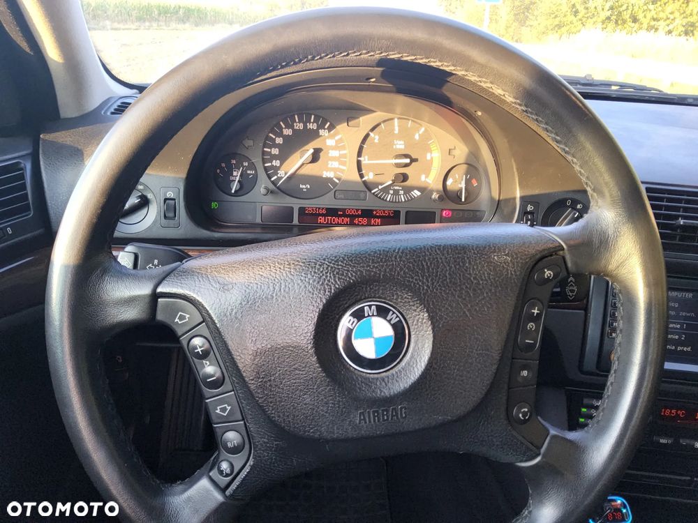 BMW Seria 5 520d - 3
