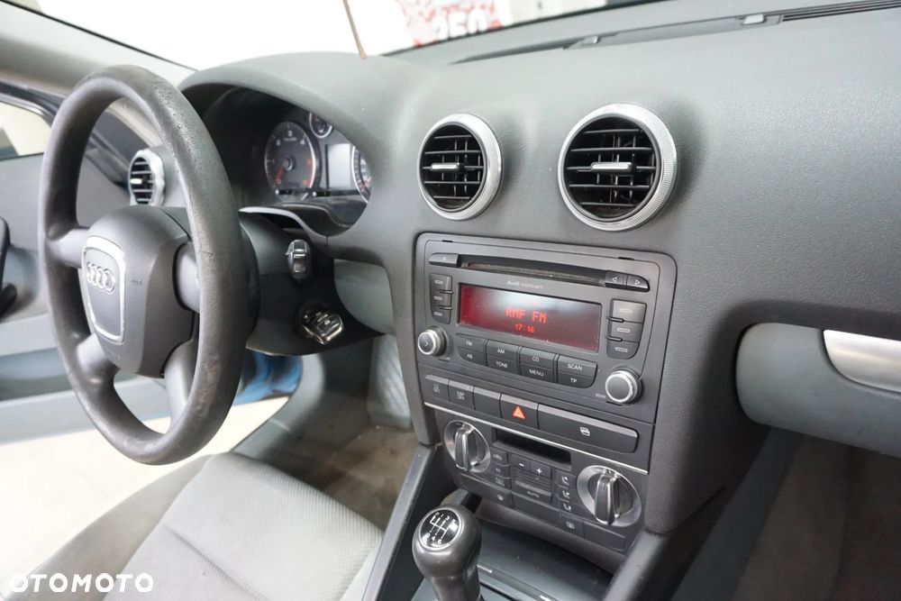 Audi A3 Sportback 2.0 TDI DPF Ambiente - 20