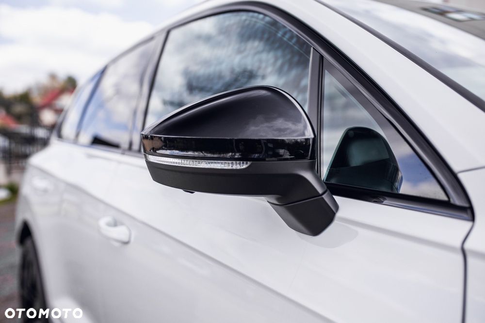 Volkswagen Touareg 3.0 V6 TDI SCR 4Mot R-Line - 23