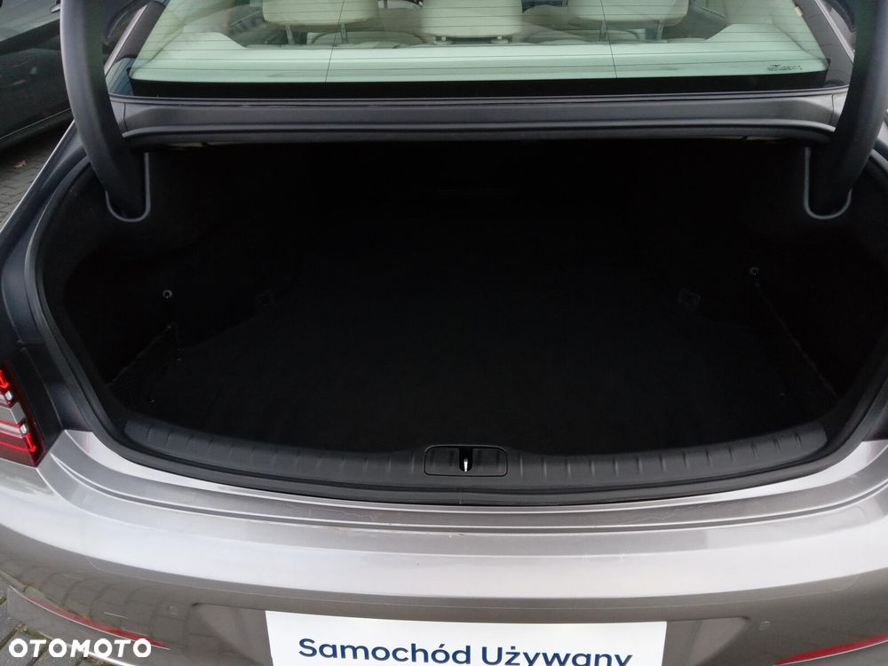 Genesis G80 - 30