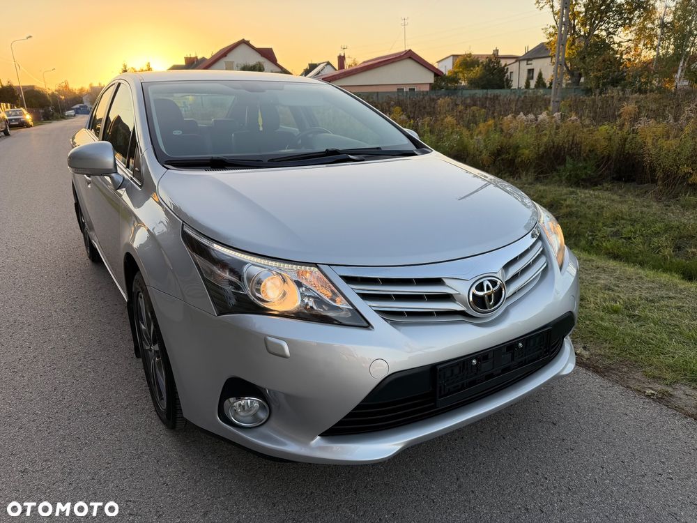 Toyota Avensis 2013 photo 5