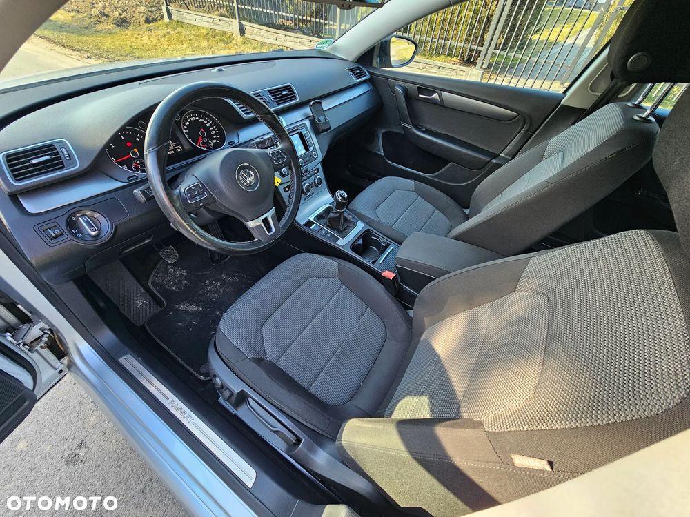 Volkswagen Passat 2.0 TDI BlueMotion Technology Highline - 8