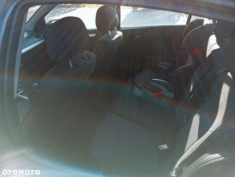 Opel Astra 1.6 Enjoy - 4