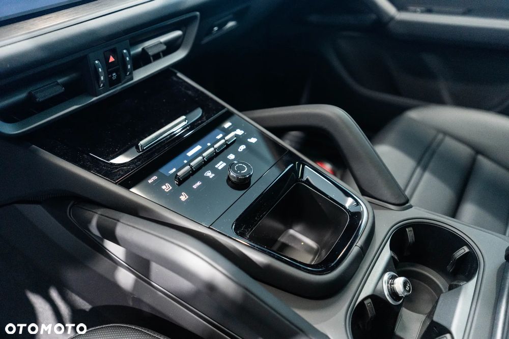 Porsche Cayenne Black Edition - 29