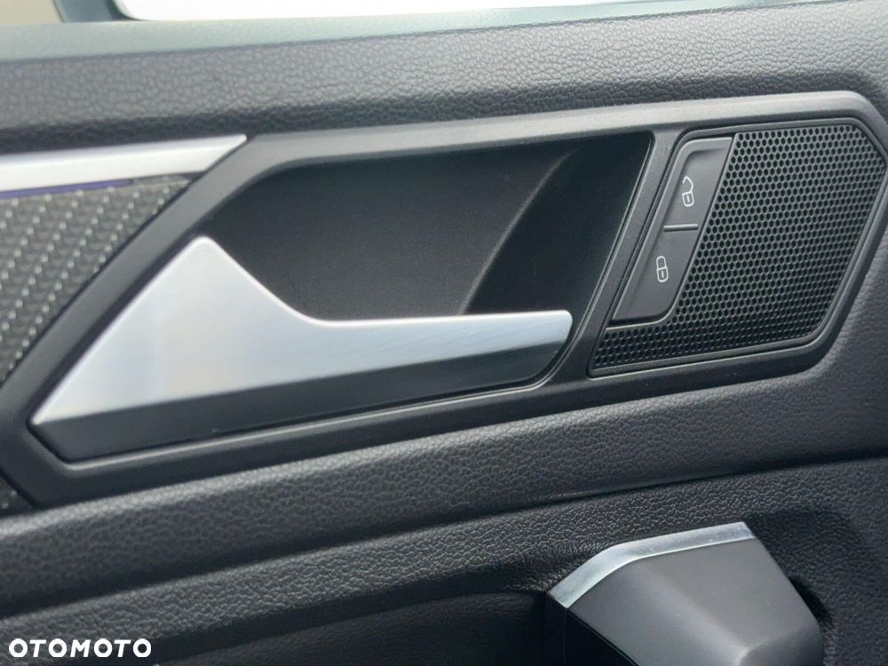 Volkswagen Tiguan - 31
