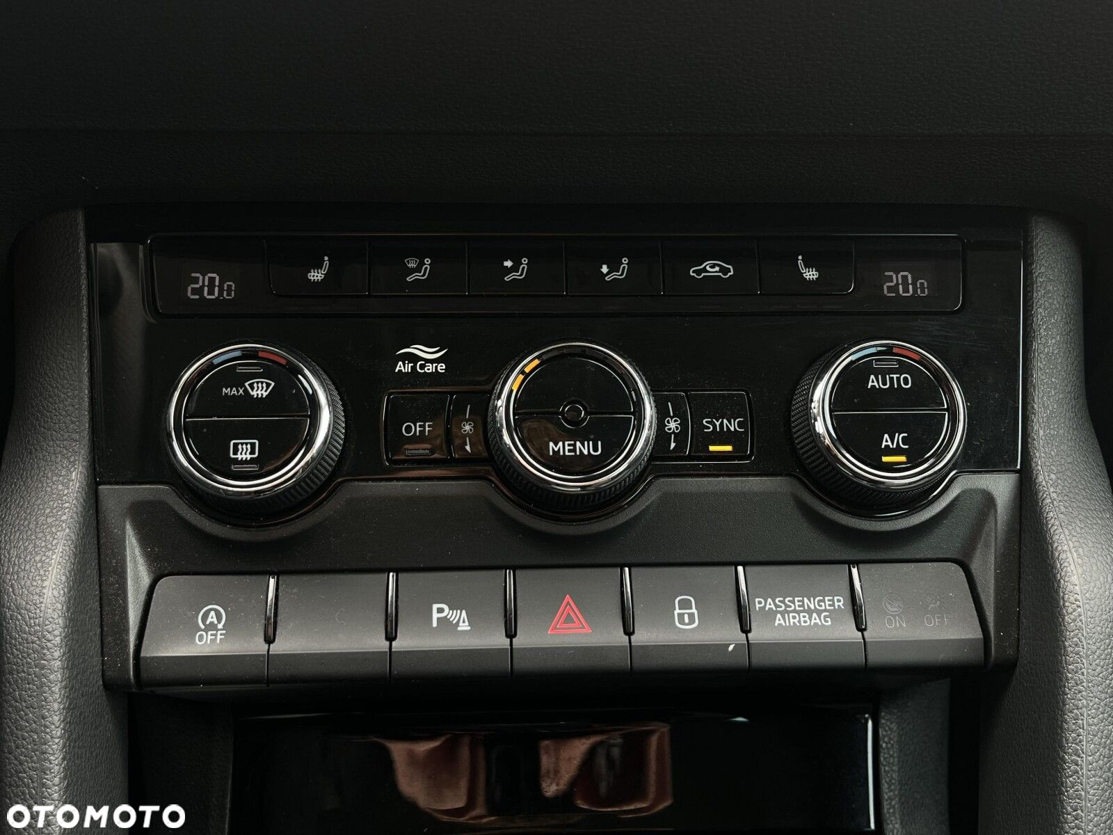 Skoda Karoq 1.5 TSI ACT Style DSG - 28