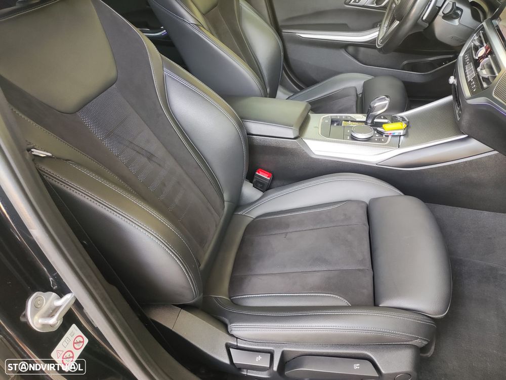 BMW 320 d Touring Pack M Auto - 29