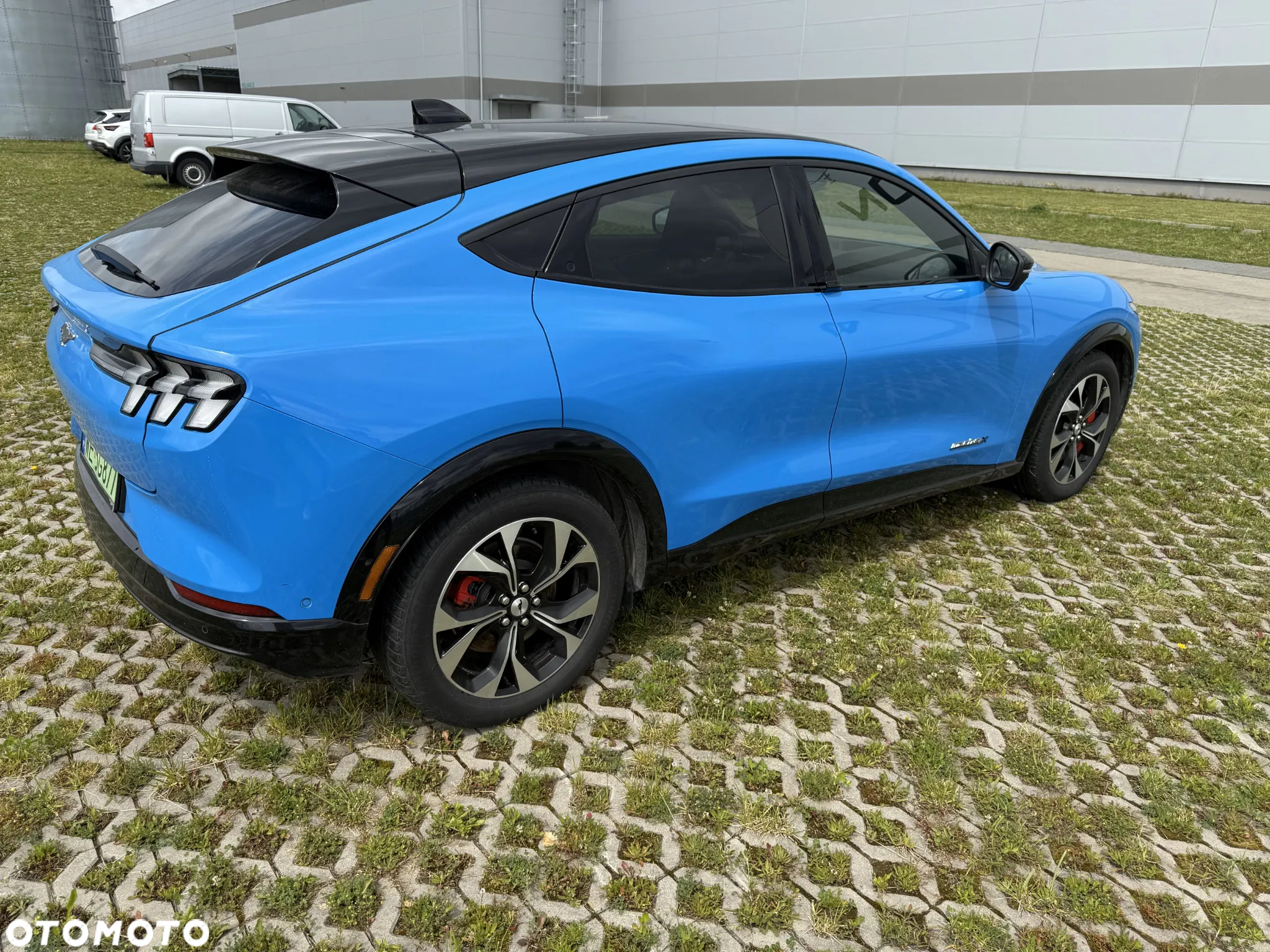 Ford Mustang Mach-E 98kWh AWD Premium - 3