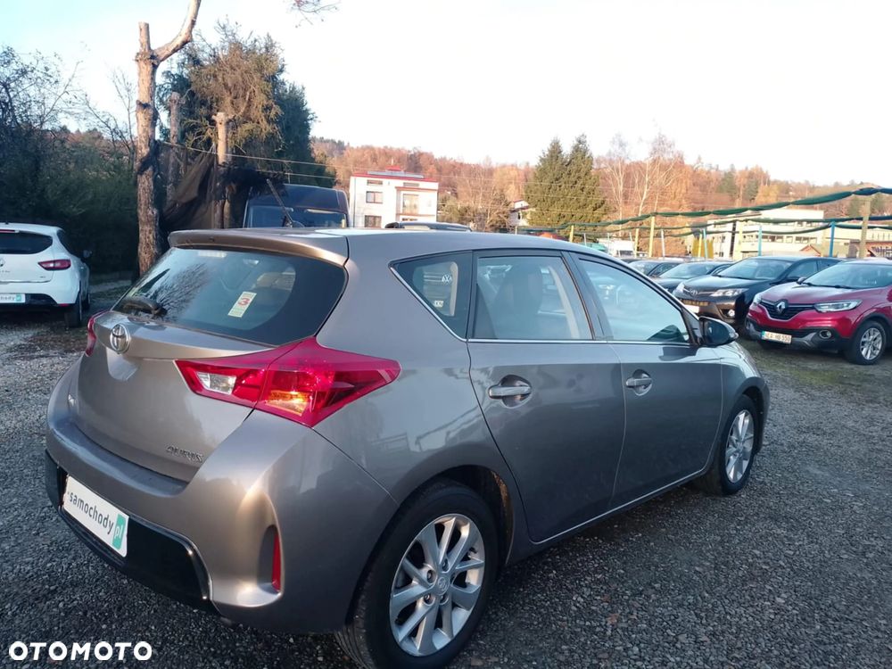 Toyota Auris 1.4 D-4D Premium - 13