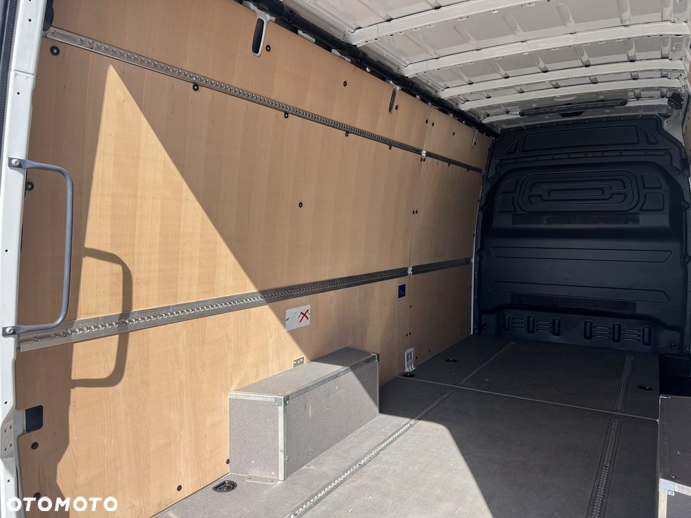 Mercedes-Benz Sprinter - 19
