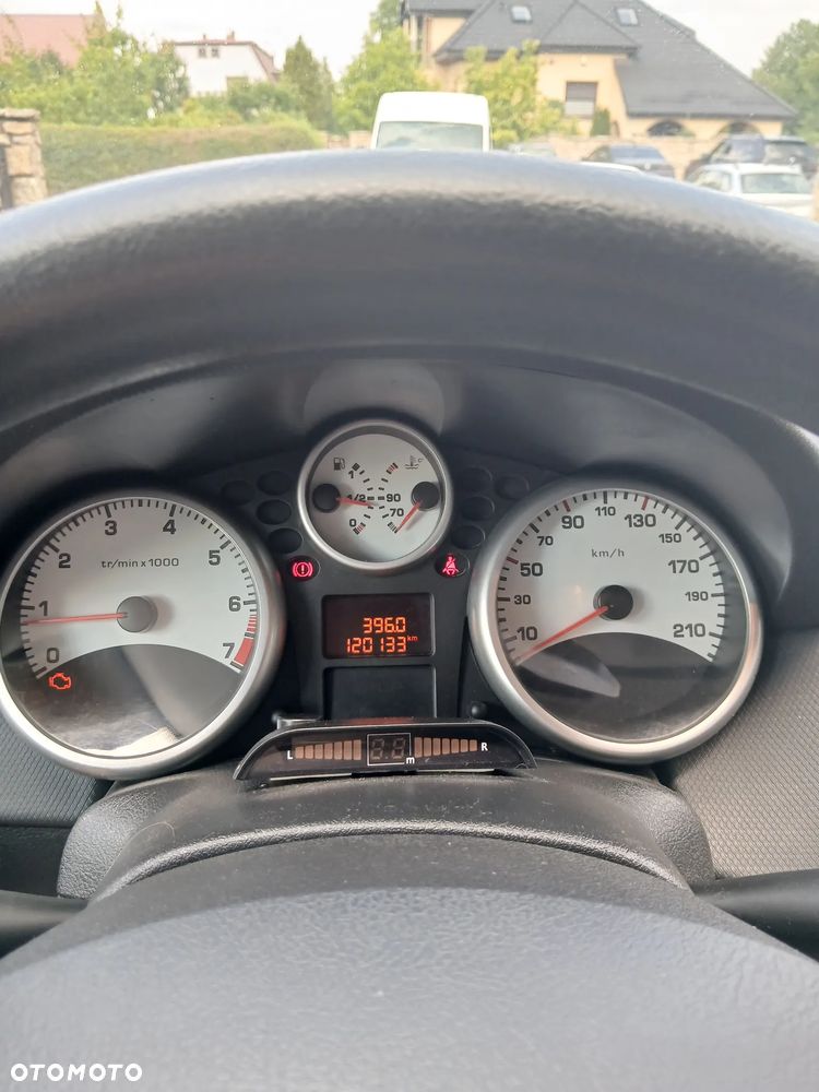 Peugeot 207 1.4 16V Trendy - 23