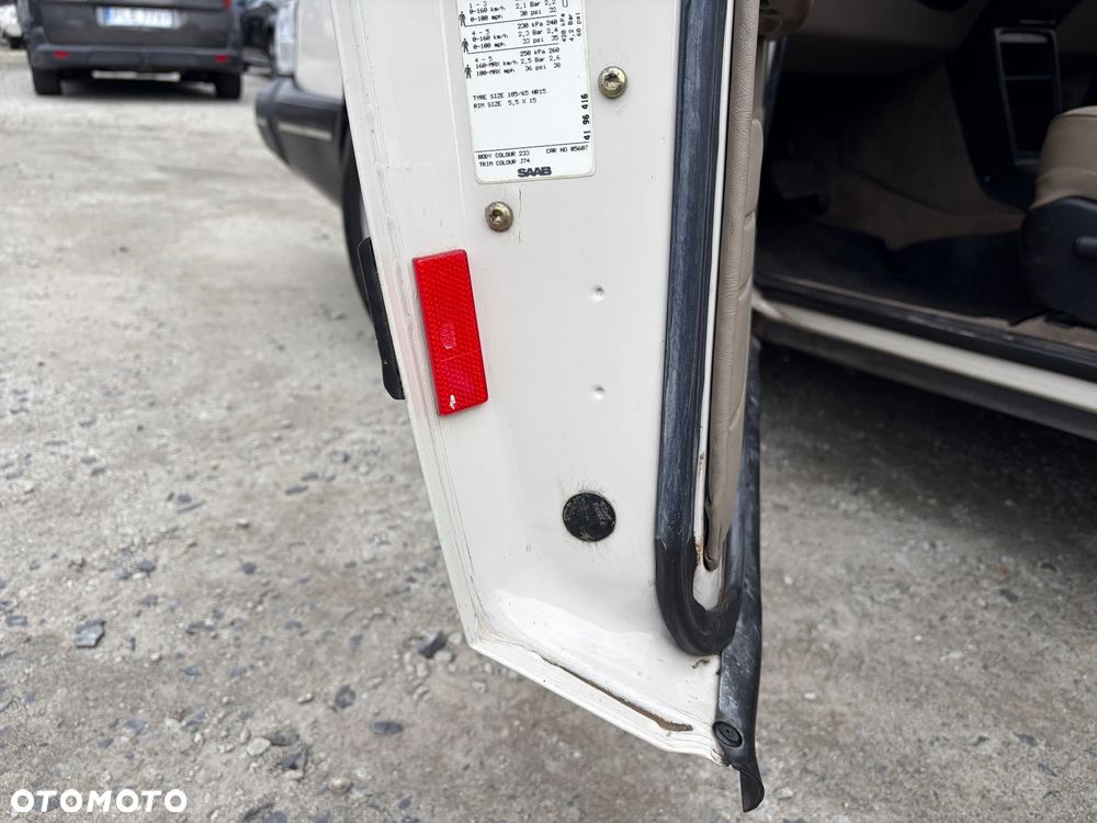 Saab 900 - 17