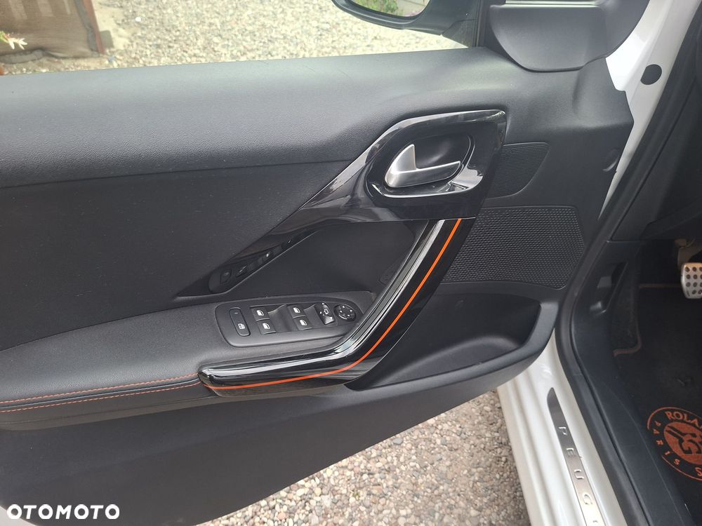 Peugeot 208 1.2 PureTech Allure S&S - 13