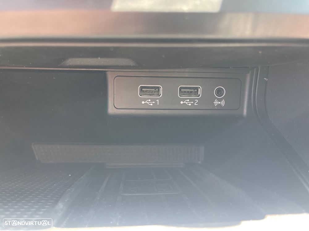 SEAT Leon ST 1.6 TDI Style S/S — fotografia 24