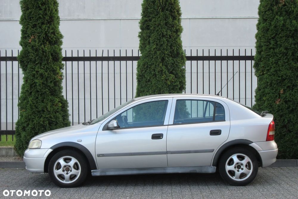 Opel Astra - 2
