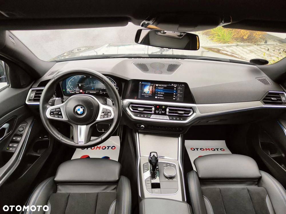 BMW Seria 3 330e Touring M Sport - 16