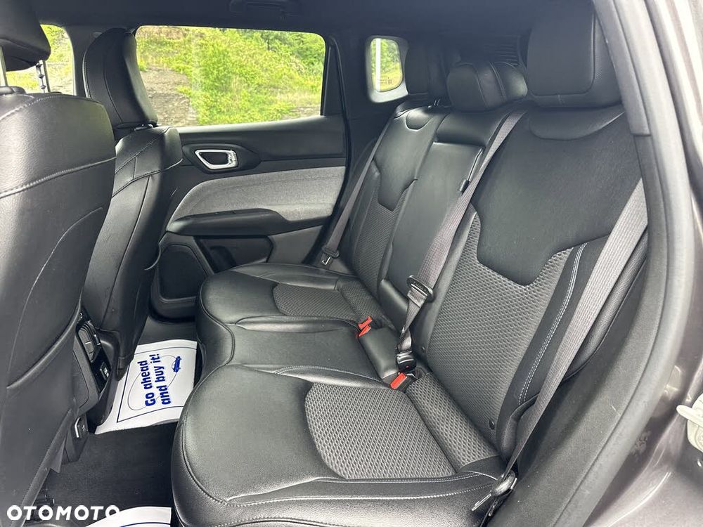Jeep Compass - 13