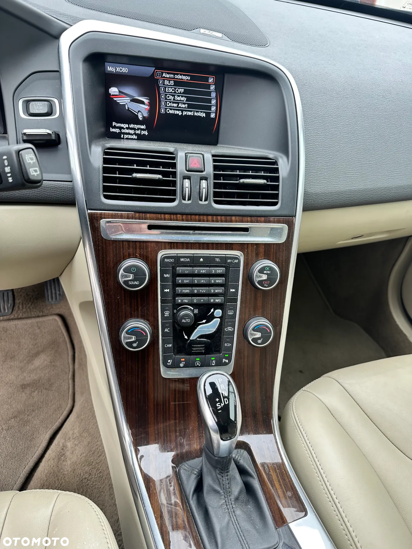 Volvo XC 60 - 10