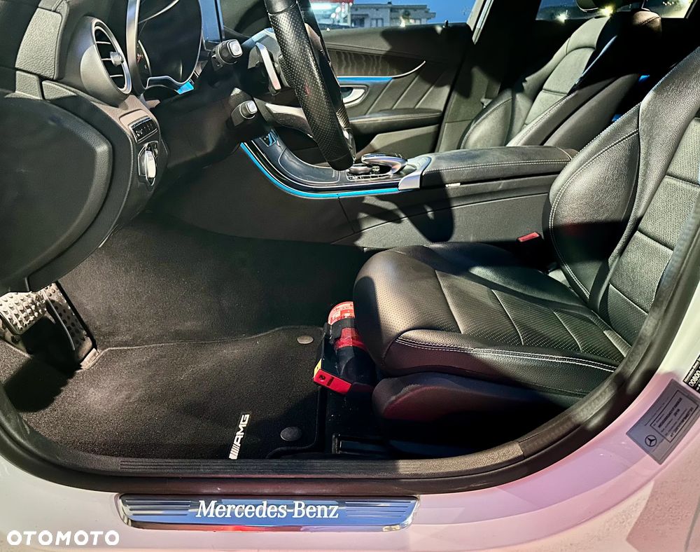 Mercedes-Benz Klasa C 200 4-Matic 7G-TRONIC - 14
