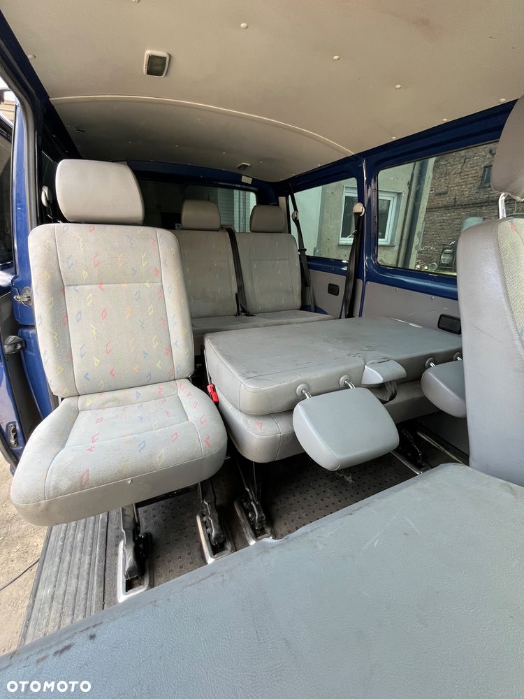 Volkswagen Transporter - 24