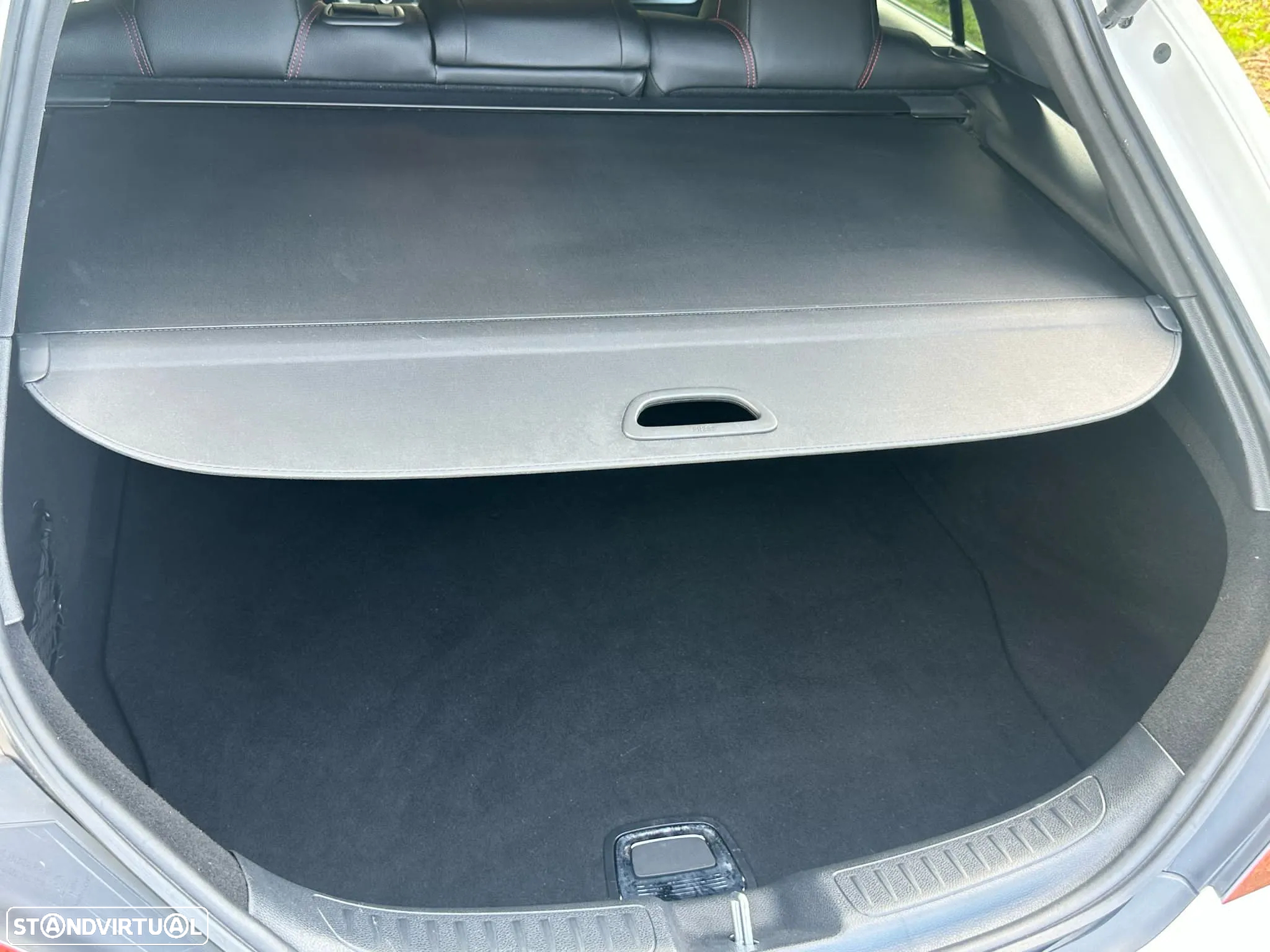 Mercedes-Benz CLA 180 d Shooting Brake AMG Line - 28