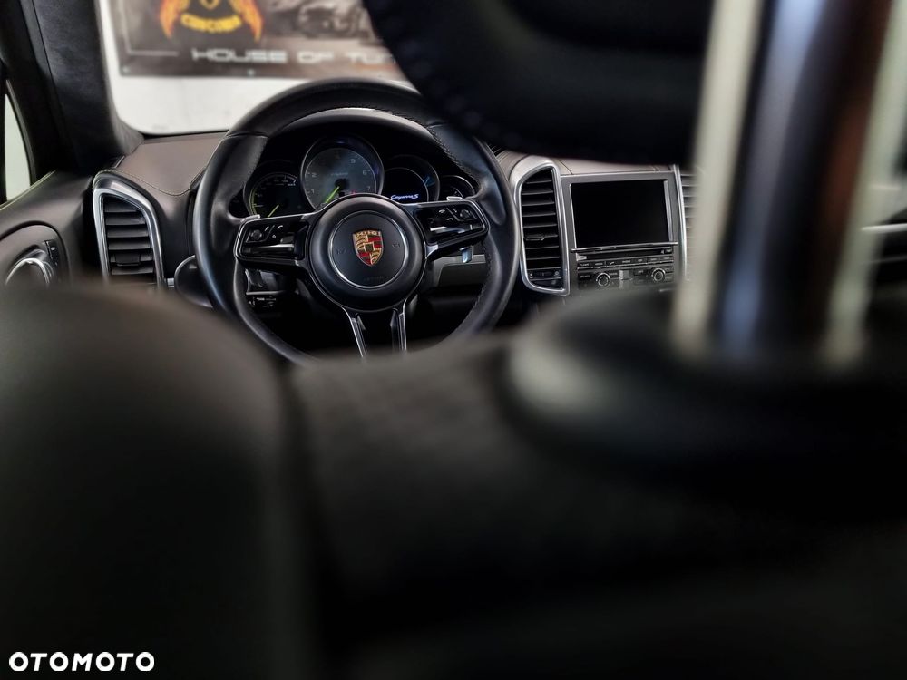 Porsche Cayenne - 37