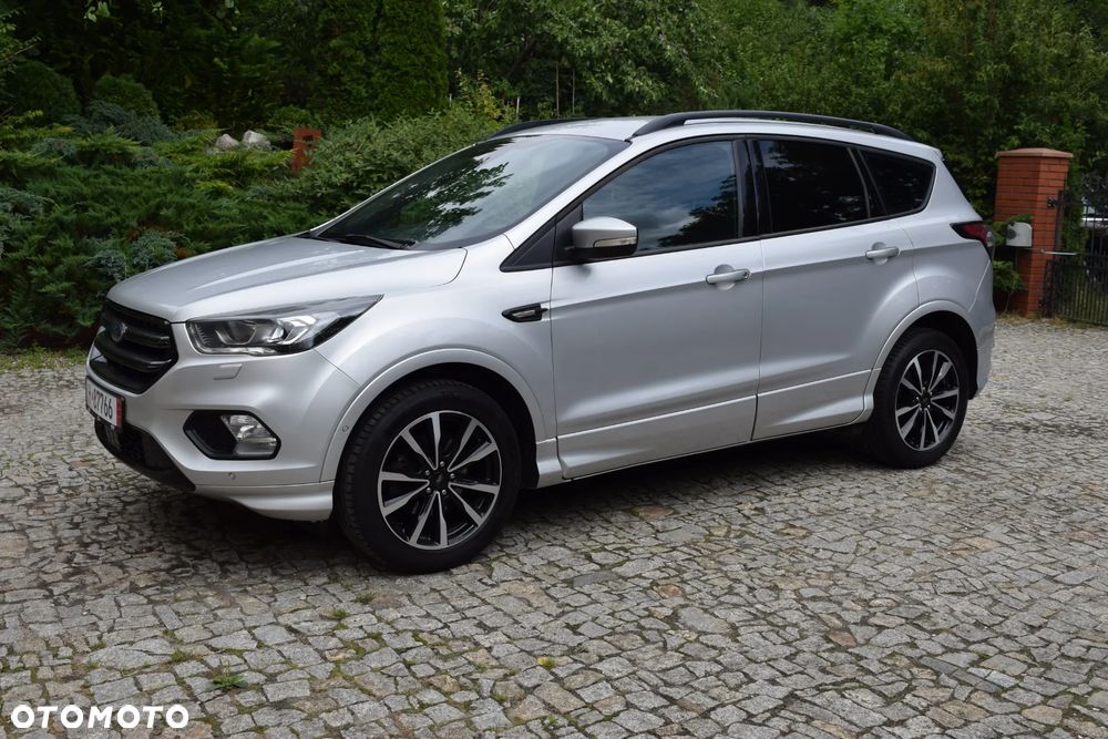 Ford Kuga 1.5 EcoBoost 2x4 ST-Line - 3