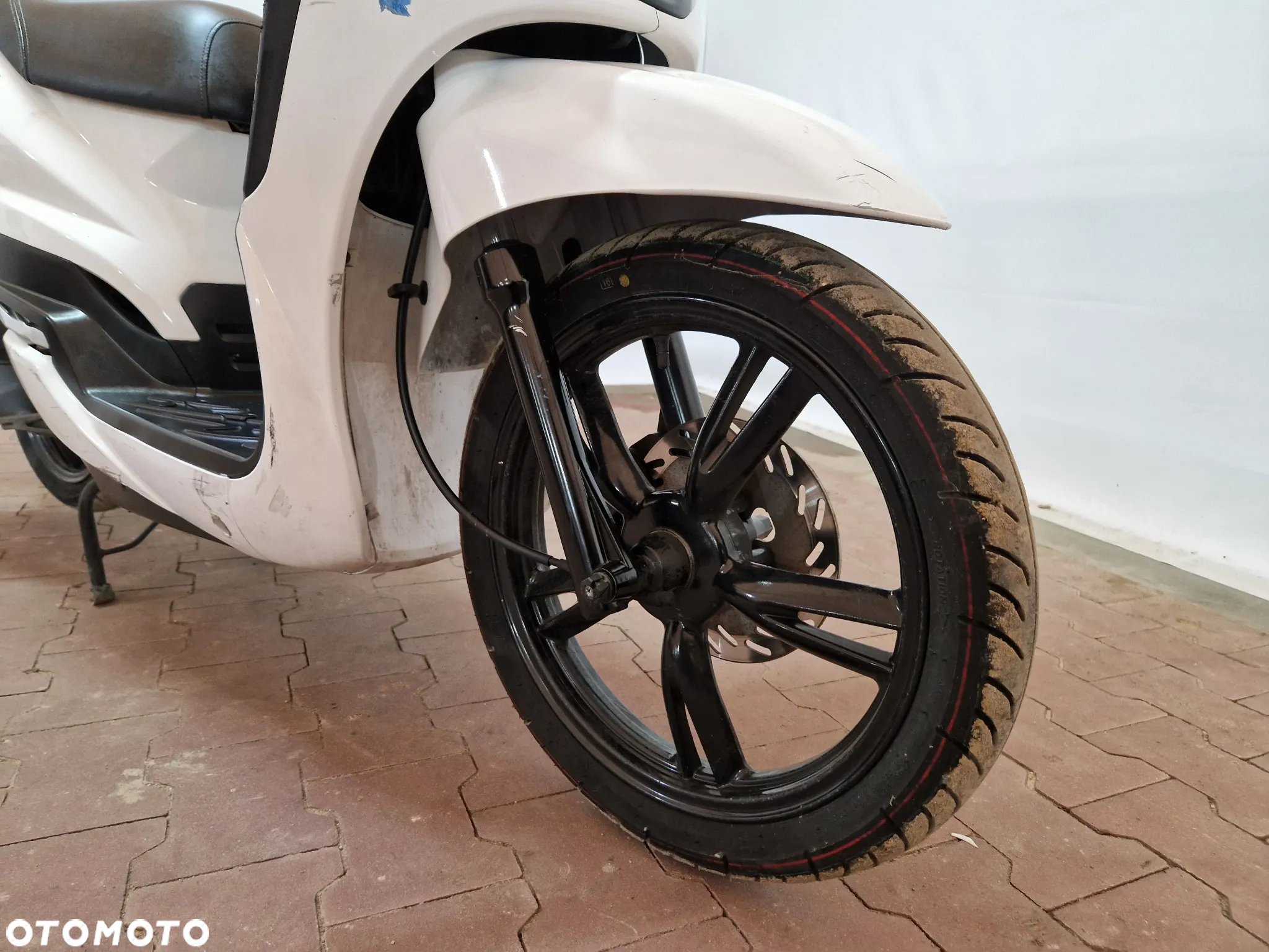 Peugeot Tweet - 16