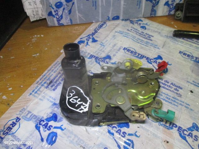 Fecho FEC3647 CHRYSLER VOYAGER 1999 FE 2 PINOS - 1