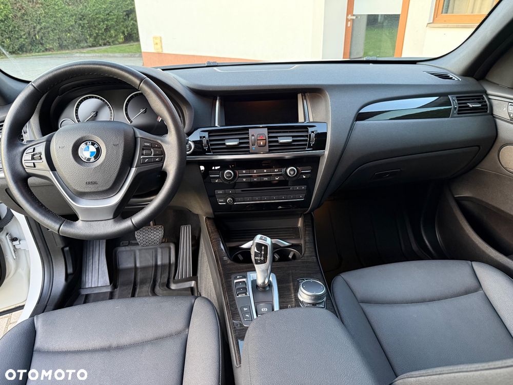 BMW X3 xDrive28i Sport-Aut xLine - 24