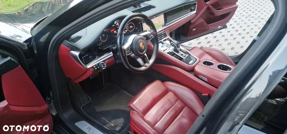 Porsche Panamera 4S - 14