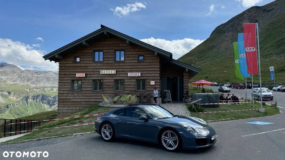 Porsche 911 Carrera - 5