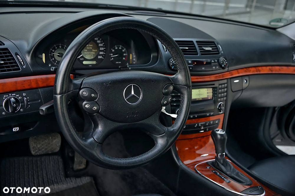 Mercedes-Benz Klasa E - 25