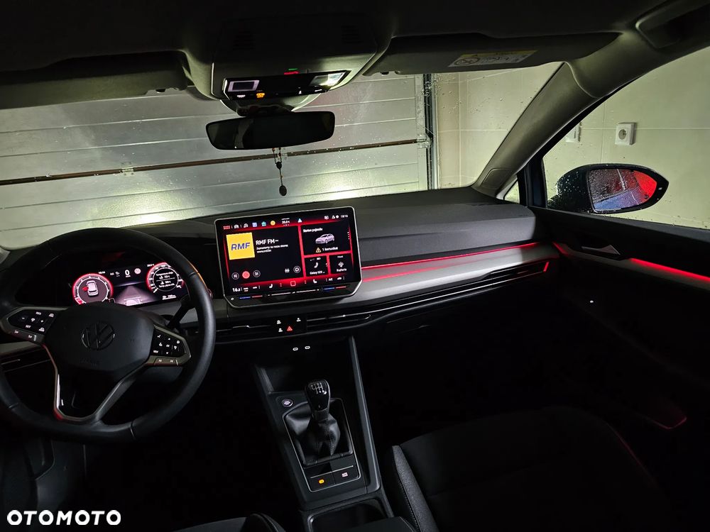Volkswagen Golf 1.5 TSI Special Edition - 11