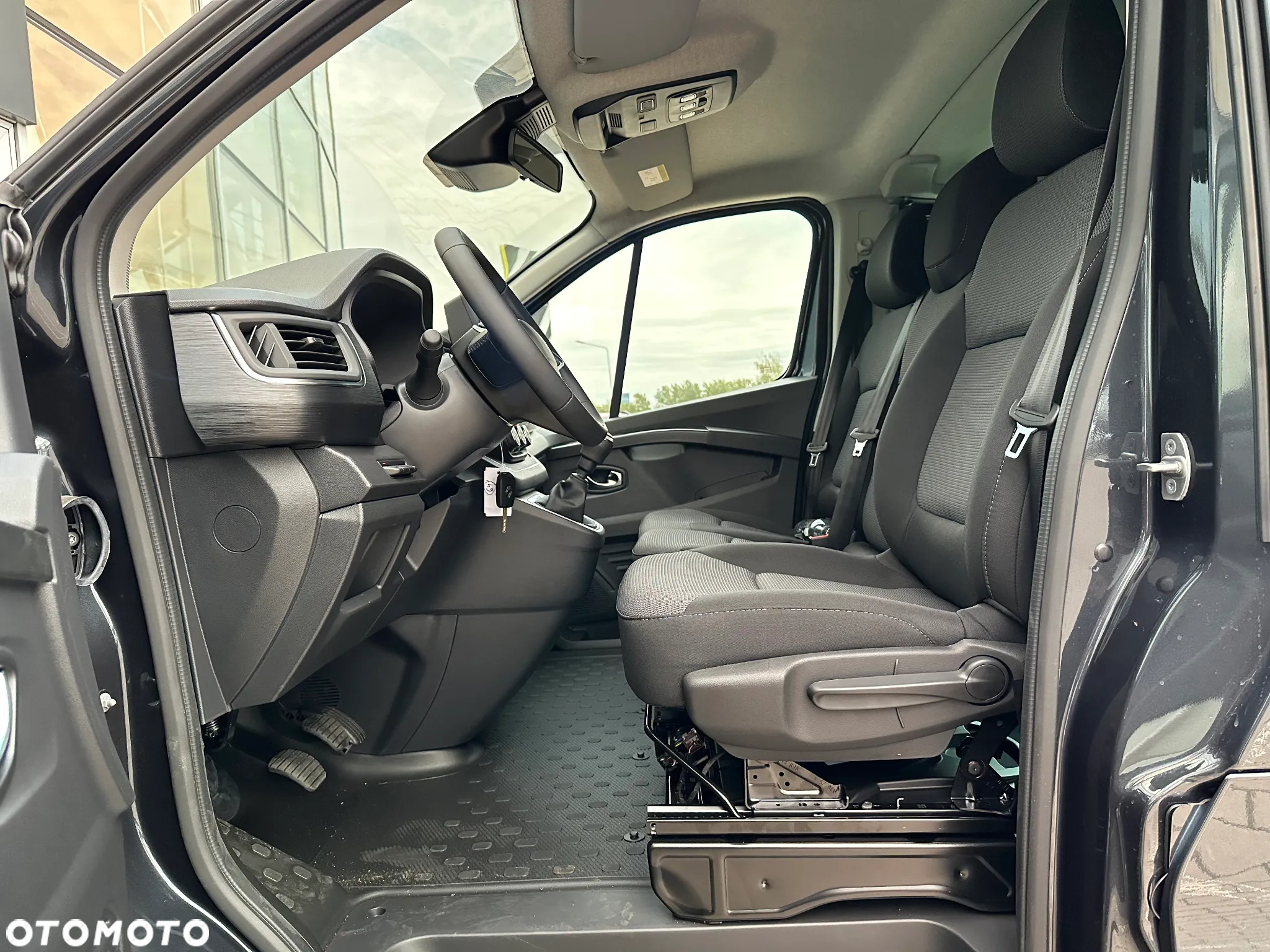 Renault Trafic - 23