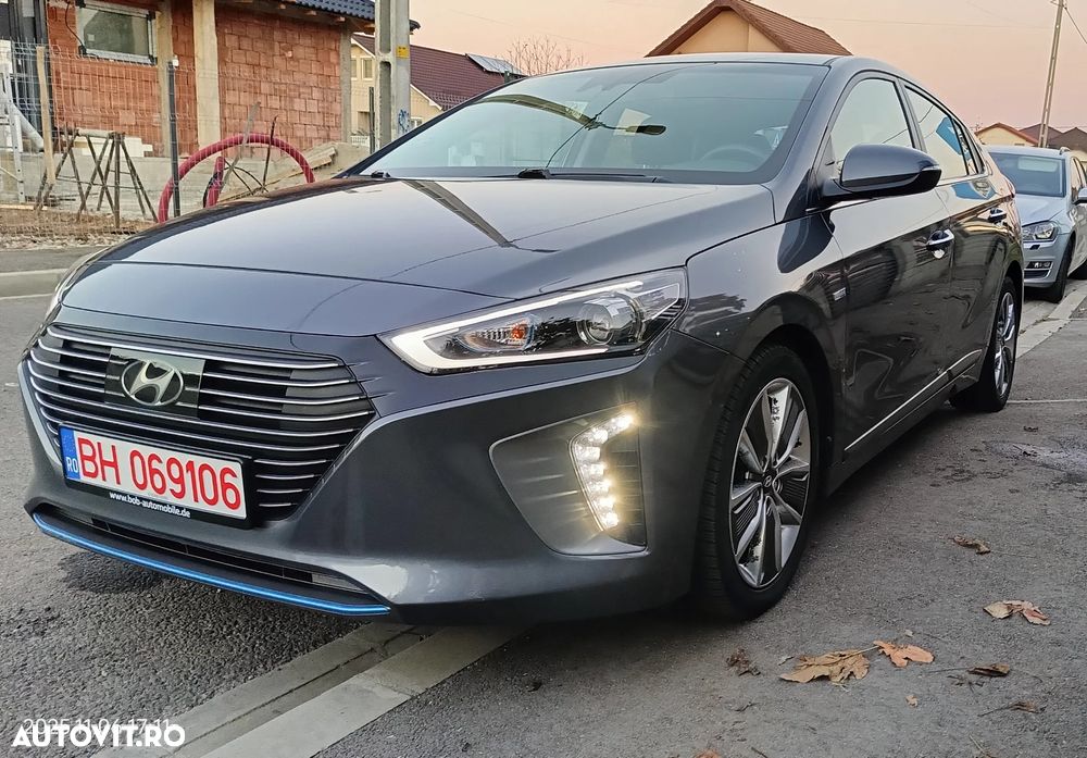 Hyundai IONIQ - 1