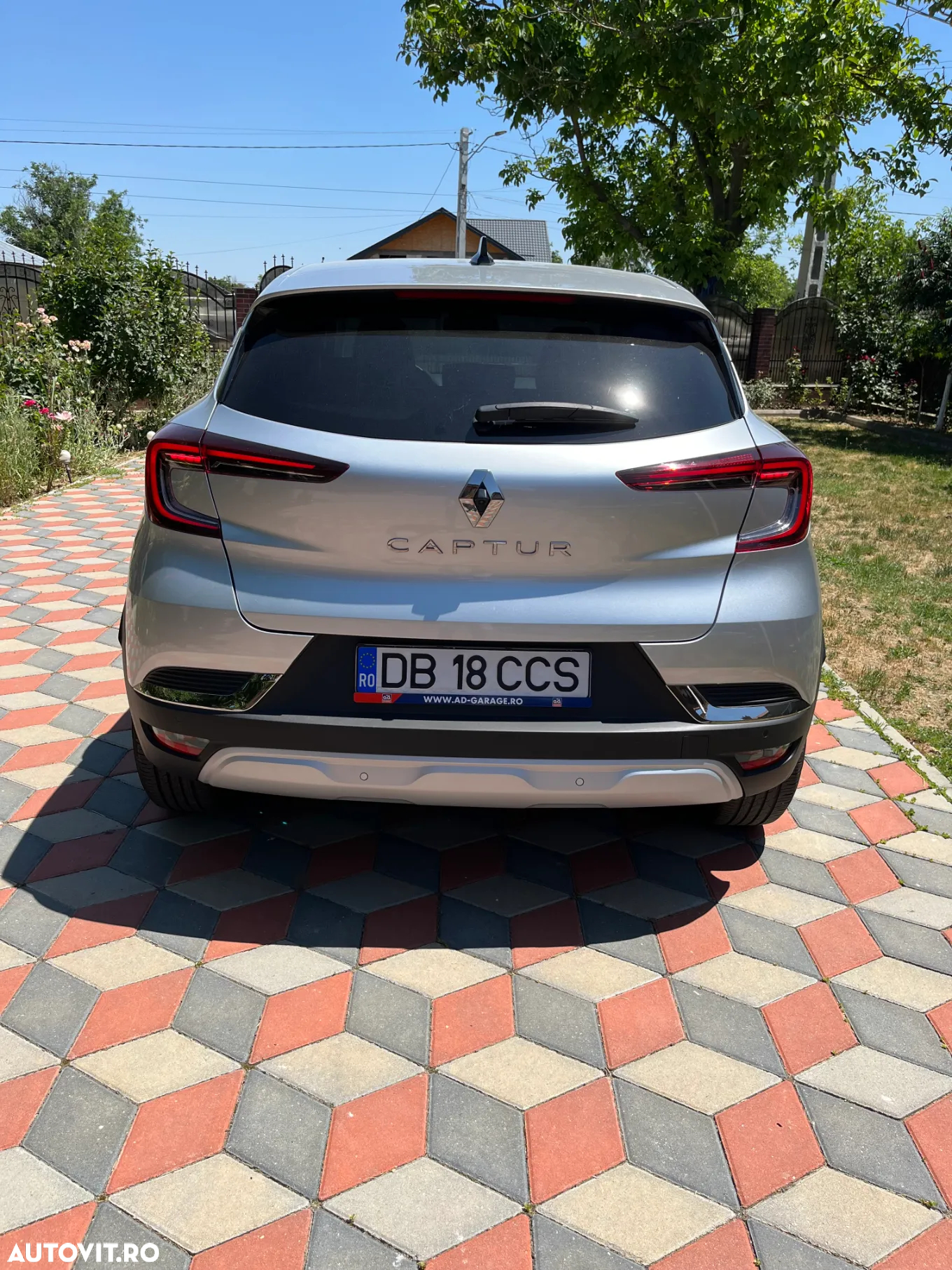 Renault Captur MHEV 140 EDC Techno - 2