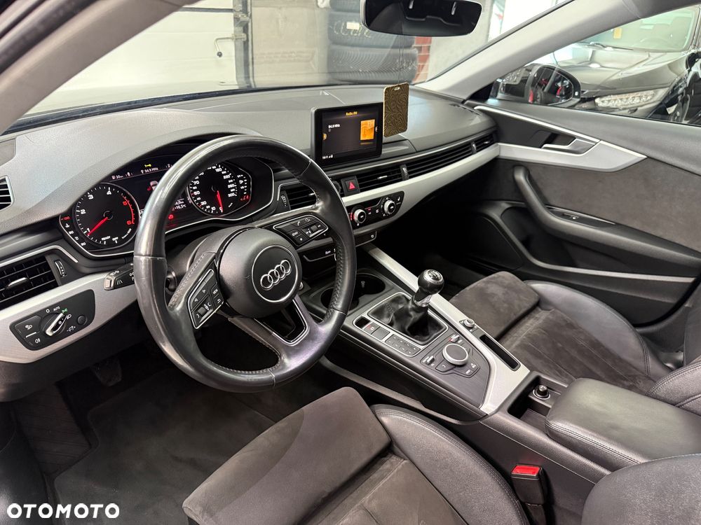 Audi A4 Avant 2.0 TDI ultra sport - 22