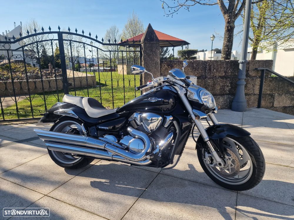 Suzuki Intruder M 1800R - 3