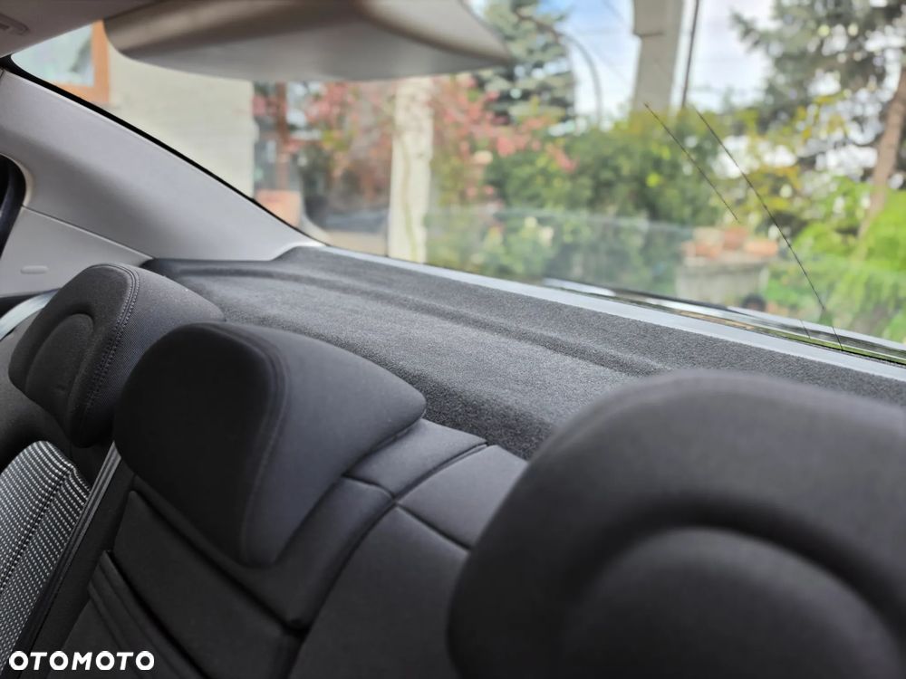 Peugeot 407 - 16