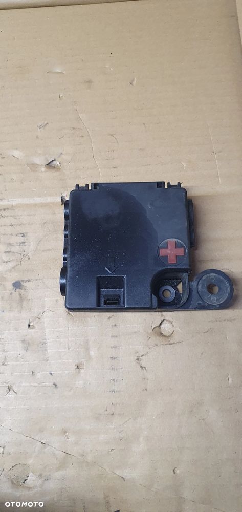 Rozdzielacz prądu Audi A4 B8 8K0937517A - 2