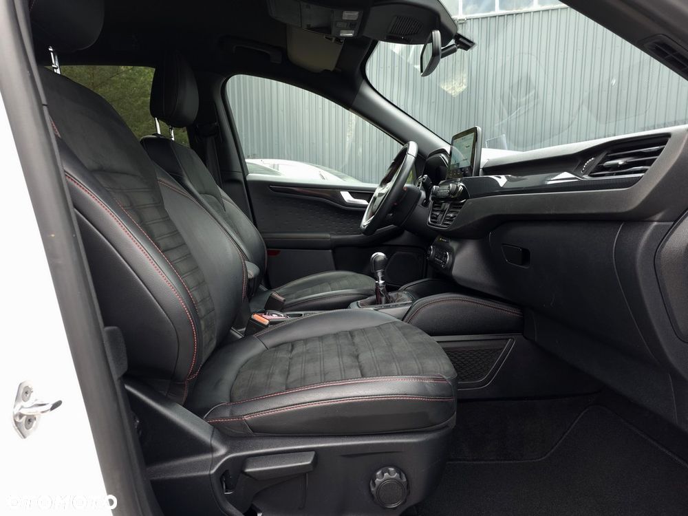 Ford Kuga 2.0 EcoBlue mHEV FWD ST-Line - 12