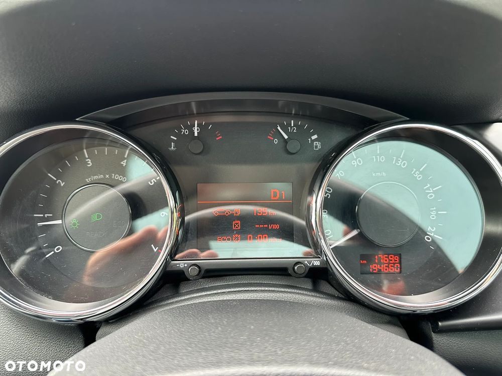 Peugeot 3008 1.6 THP Allure S&S EAT6 - 20