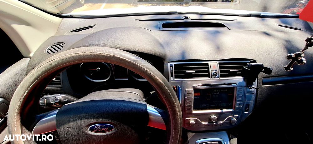 Ford Kuga ver-2-0-tdci-4wd-titanium - 14