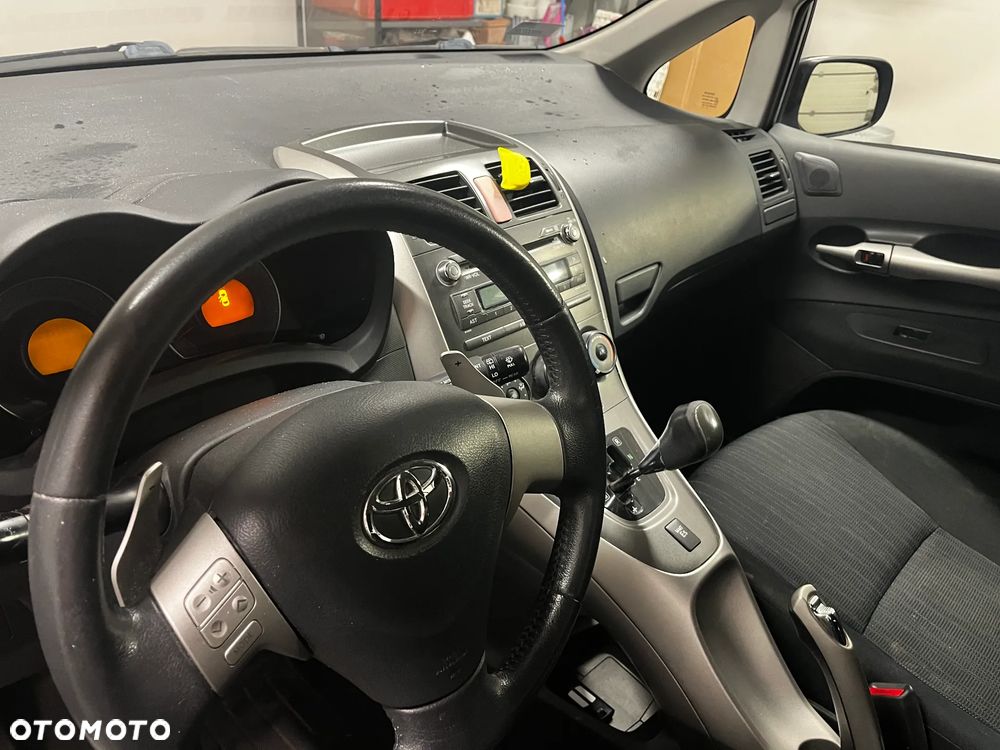 Toyota Auris 1.6 VVT-i Luna MM - 13