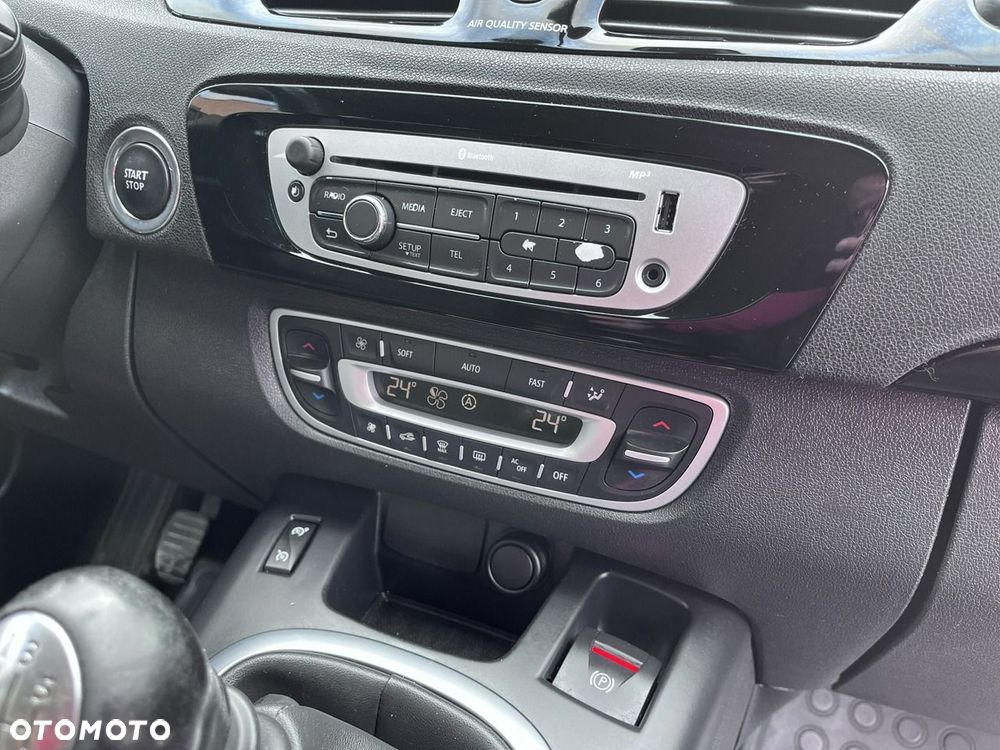 Renault Grand Scenic - 19