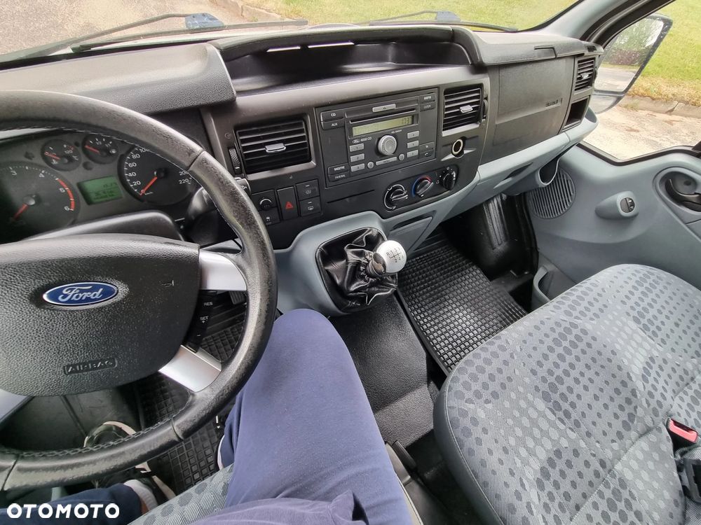 Ford Transit - 10