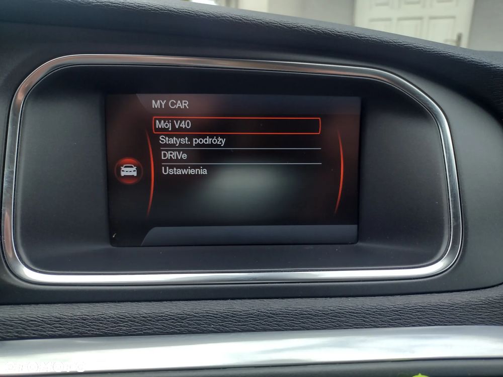 Volvo V40 T3 Momentum - 9